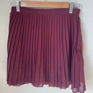 Aritzia Wilfred Twirl Mini Pleated Skirt in Burgundy (NWT)